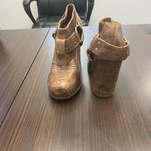 Solestruck Jeffrey Campbell ankle boots - beautiful shoes